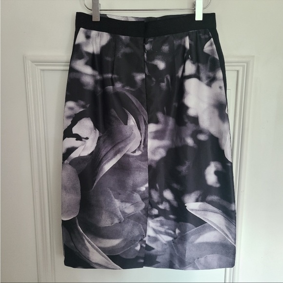 Andy The-Anh skirt size 8 - Picture 2 of 2